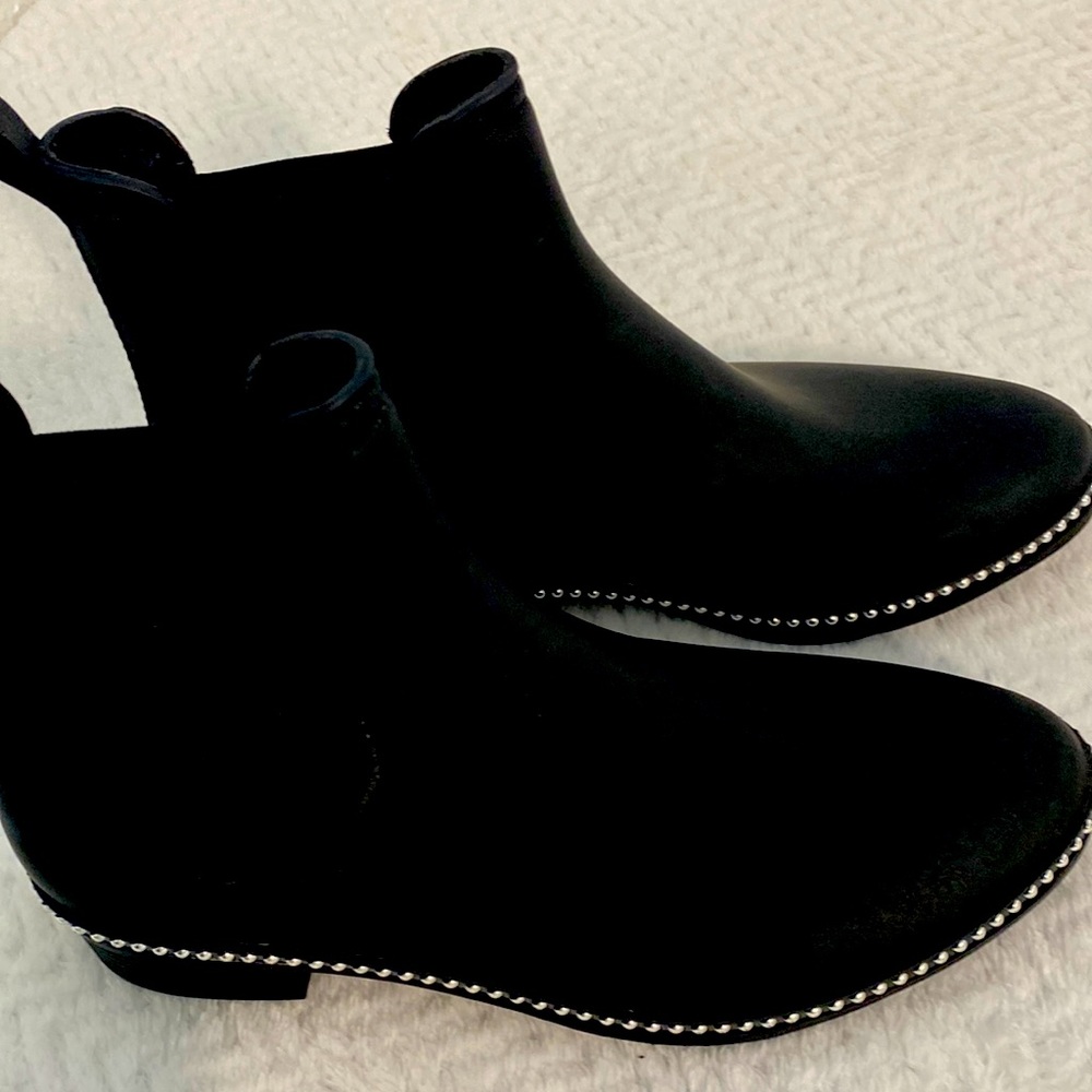 New Woman Boots 👢